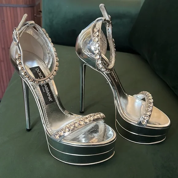 VIP SALE【DOLCE & GABBANA】サンダル サテン ストーン ブラックのウィメンズ Satin sandals with gemstone